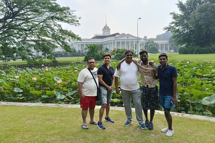 Jakarta Bogor Botanical Garden, Waterfall and Rice terrace, Lunch - Image 9