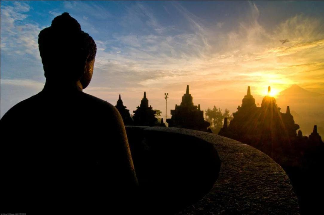 Borobudur Sunrise at the Temple and Prambanan Temple Full Day Tour from Yogyakarta - Main image