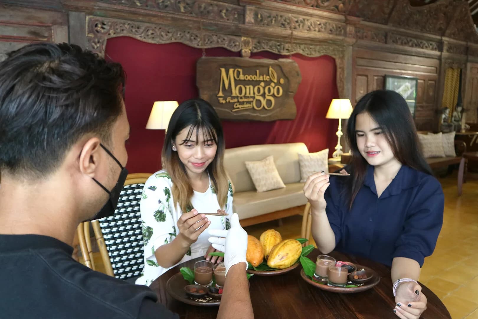 Chocolate Kingdom Yogyakarta: Museum Visit, Factory Walk & Chocolate Tasting - Image 2