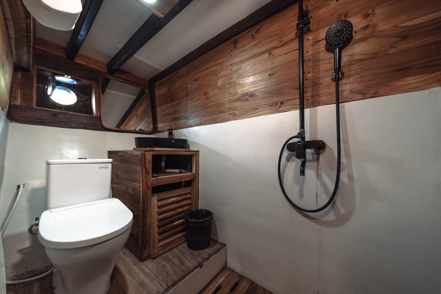 Komodo Islands Sailing Experience (3D2N) – Toraja & Alor Cabin - Image 2
