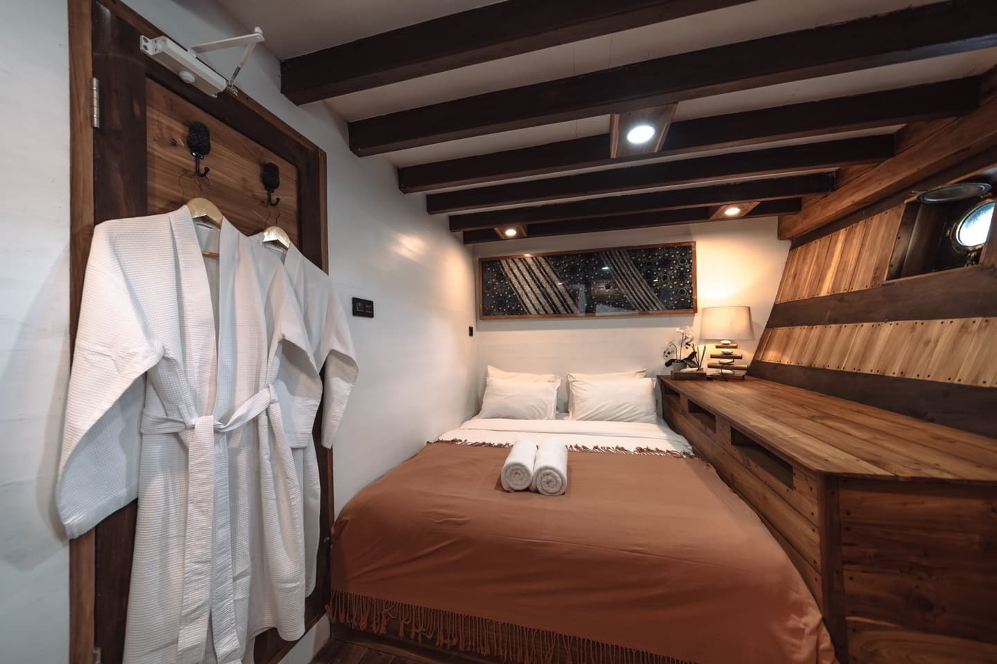 Komodo Islands Sailing Experience (3D2N) – Toraja & Alor Cabin - Image 3