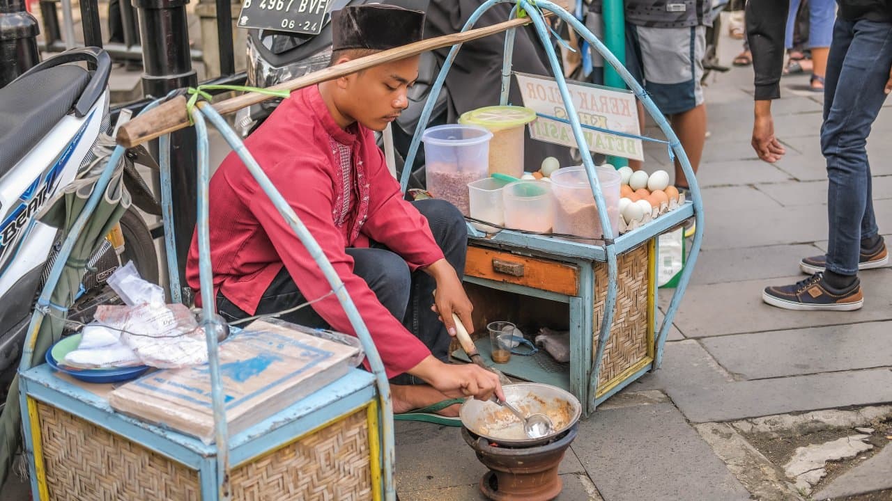 Jakarta City Tour: Shopping, Street Food & Local Flavors - Image 2